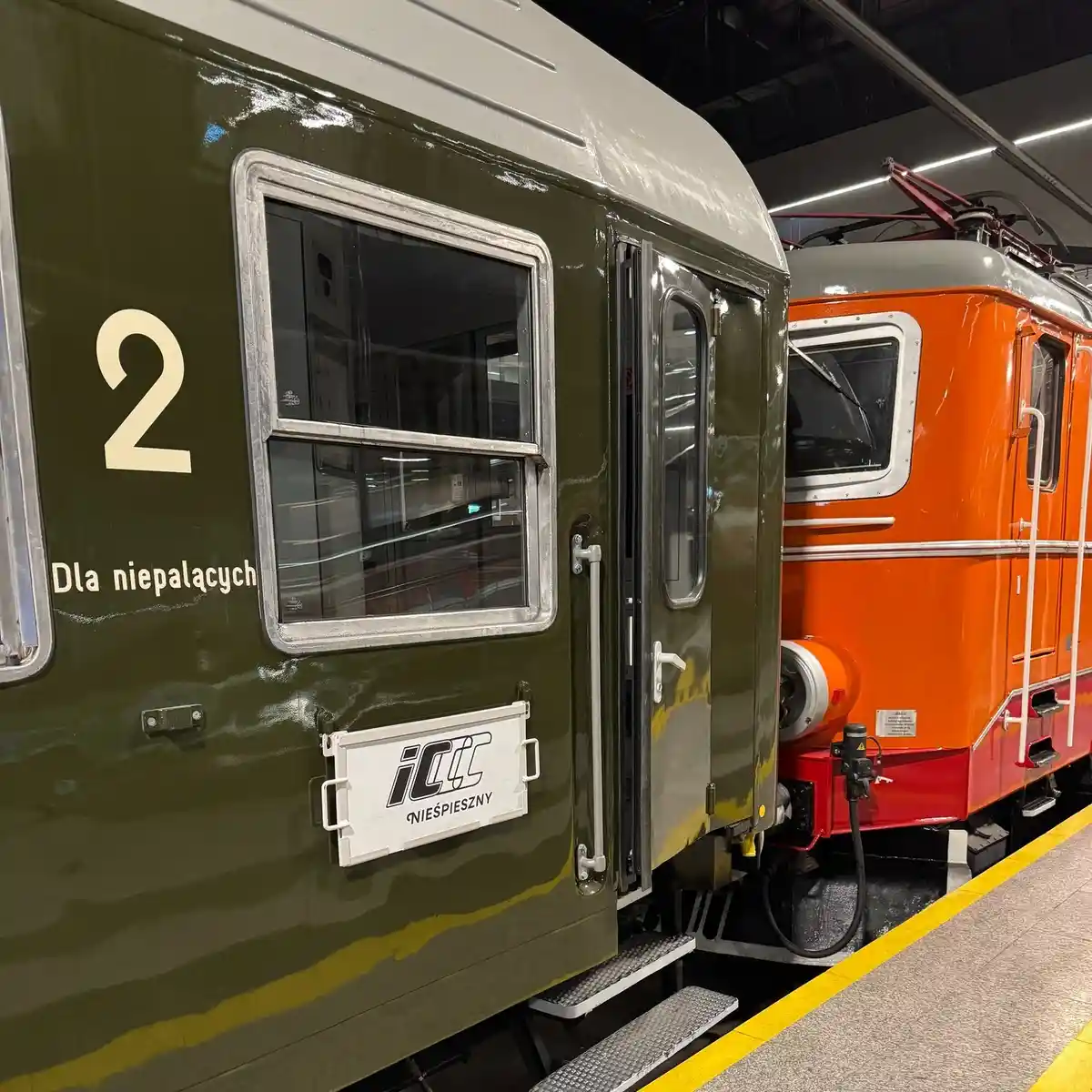 Wagony Wars Niespieszny